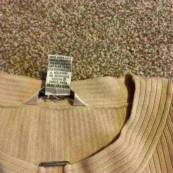 Uniform John Paul Richard tan silk blend sweater - Picture 7 of 7